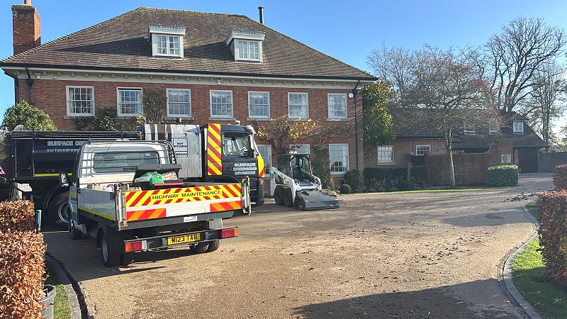 driveway tar and chip surface dressing Hampshire